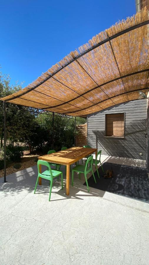 Villa Spacieuse Avec Terrasse Et Vue Mont Ventoux Entrechaux Exterior photo
